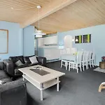 Nice Home In Oksbol With Private Swimming Pool, Can Be Inside Or Outside * Oksbøl